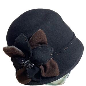 Vintage 100% Wool Scala Black/Brown Cloche Hat Decorative Flower One Size Chic